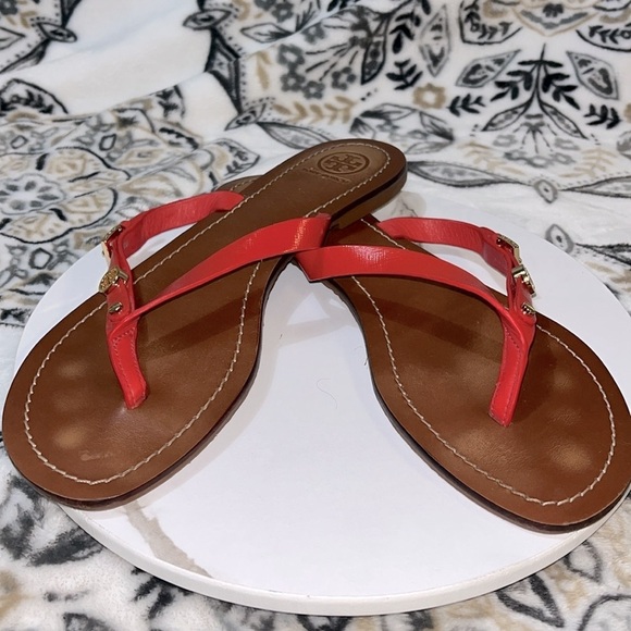 Tory Burch Masaai Red Monogram Flat Thong Patent Saffiano Size 9M final sale - Picture 11 of 11